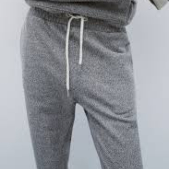 Zara highwaisted soft trousers with turn up hems - Picture 2 of 8